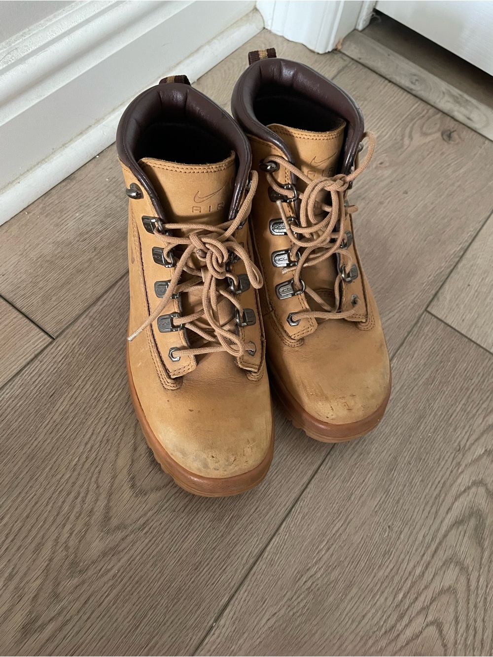 Nike Unisex Wheat Work Boots - Tan